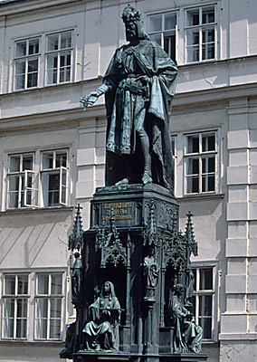 Prag Bronzestatue Karls IV.
