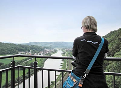 Blick vom Weser-Skywalk auf den Hannoverschen Klippen