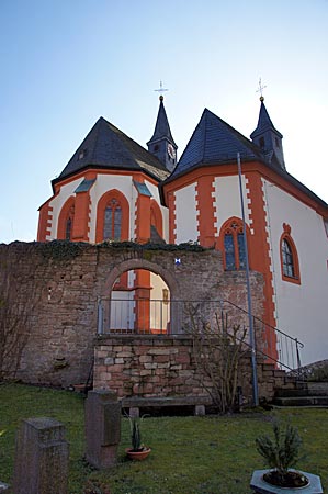 Spessart - Die Wallfahrtskirche in Hessenthal – ein Wehrkirche im Elsavatal