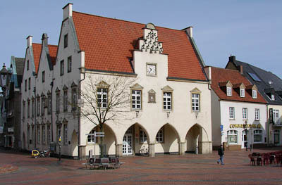 Münsterland: Das Alte Rathaus aus dem 16. Jh. in Haltern