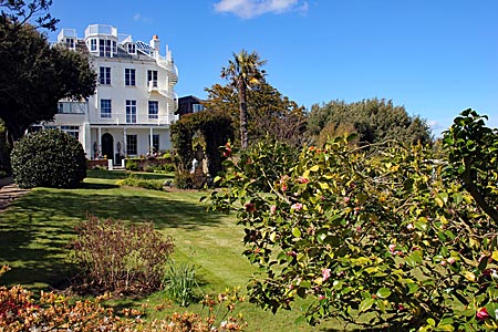 Guernsey - Saint Peter Port - Hauteville Hause vom Garten aus