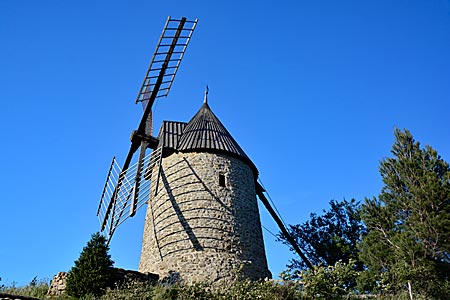 Frankreich - Languedoc - Mühle in Cucugnan