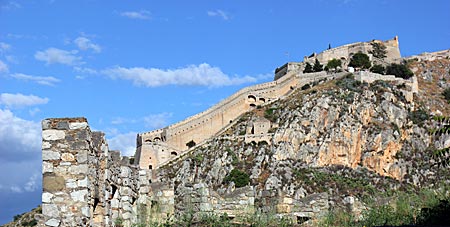 Griechenland - Blick auf Nauplia mit Palmidis-Burg