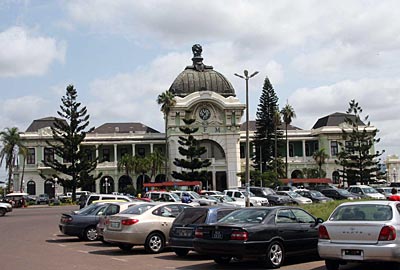 Mosambik - Der historische Bahnhof im Zentrum der Hauptstadt