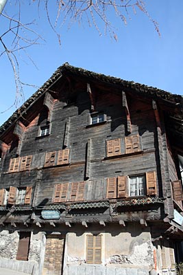 Schweiz - Tessin - Holzhäuser aus der Renaissancezeit in Faido