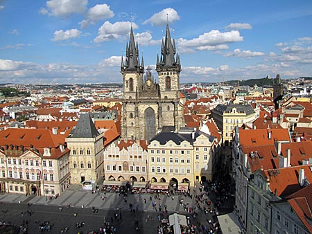 Tschechien - Prag - Blick vom Rathausturm auf Altstädter Ring mit Teynkirche