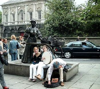 Irland / Dublin / Statue Molly Malone