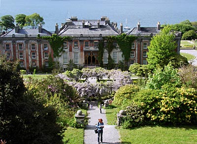 Irland - Blick von den 100-Stufen auf Bantry House