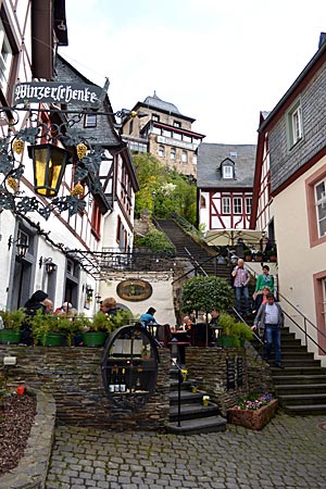 Wandererziel unweit von Cochem: Die Treppe im Winzerort Beilstein diente schon als Filmkulisse