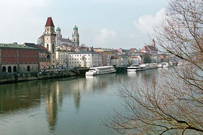 Passau - Keine Brauerei weit und breit: Blick über die Donau auf die Passauer Altstadt