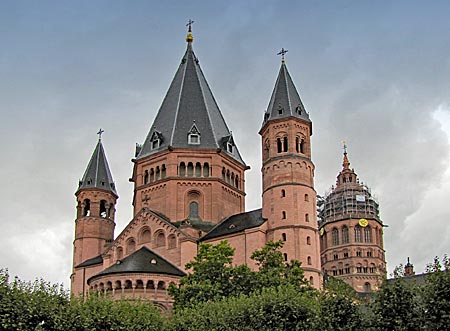 Rheinterrassenweg - Kaiserdom Sankt Martin in Mainz