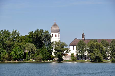 Benediktinerinnekloster auf der Insel Frauenwörth, Chiemsee, Bayern