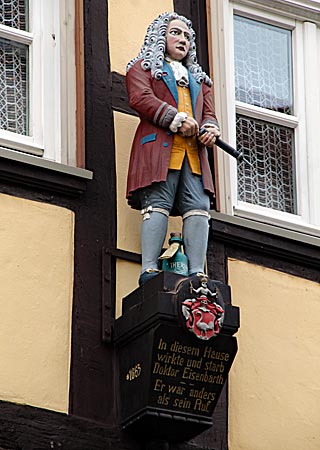 Hannoversch Münden - Figur an Eisenbarts Sterbehaus