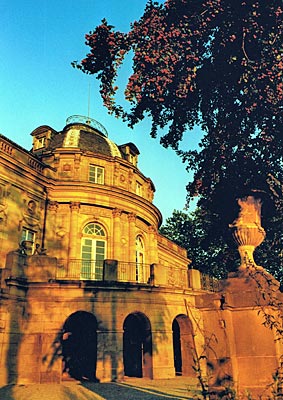 Deutschland - Marbach - Früher Jagdpavillon, heute Ort kultureller Veranstaltungen: Schloss Monrepos in Ludwigsburg