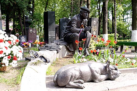 Grabmal auf dem Novodevichy-Friedhof in Moskau