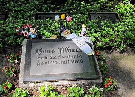 Hamburg - Ohlsdorfer Friedhof - Grab von Hans Albers