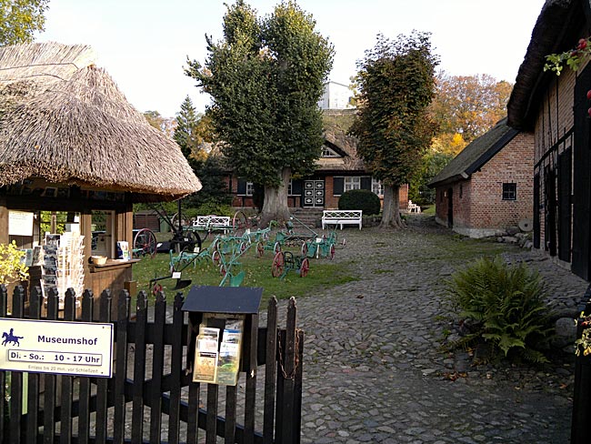 Rügen - Museums-Bauernhof in Göhren in der Strandstraße