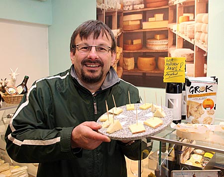 Tölzer Land - Mit Käse ganz nach oben, Spitzenköche stehen auf die Produkte von Wolfgang Hofmann vom Tölzer Käseladen