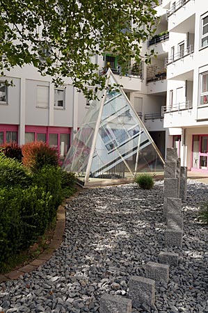 Ulm - Magirushof - Glaspyramide von Dan Graham