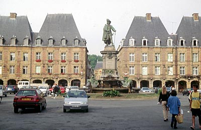 Frankreich - Ardennen - Place des Vosges in Charleville Mezieres