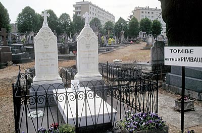 Frankreich - Ardennen - Grab von Arthur Rimbaud