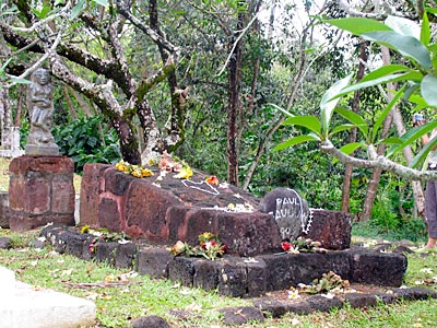 Marquesas Inseln - Grab von Paul Gauguin