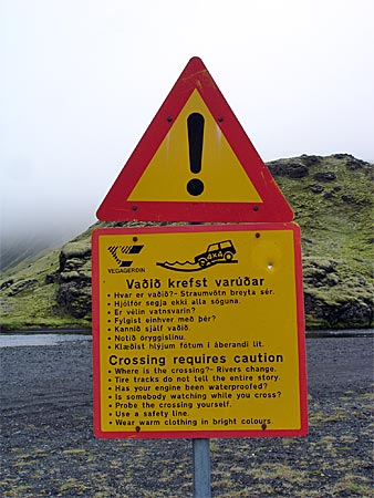 Island - Landmannalaugar - Warnschild