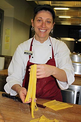 Italien - Romagna - Nach dem Radfahren: Pasta-Kochkurs in der Casa Artusi mit Carla Brigladori