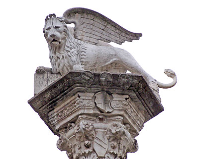 Venedig - geflügelter Löwe auf der Piazza dei Signori