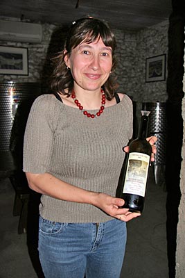 Kroatien - Visnja Milina Bire bewirtschaftet am Rand von Lumbarda einen etwa einen Hektar großen Weingarten und serviert ihren Gästen gerne ein Gläschen Grk