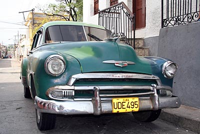 Kuba - Santiago de Cuba - antiker Straßenkreuzer