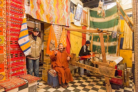 Marokko - Laden für Berber-Teppiche in der Altstadt von Fes