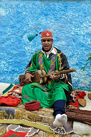 Marokko - Lautenspieler in der Kasbah der Königsstadt Rabat