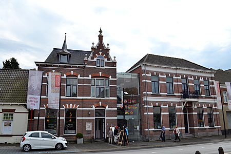 Niederlande - Nord-Brabant - Hier stand das Geburtshaus des Künstlers. Heute kann man ihm und seiner Familie in Zundert im Van-Gogh-Huis begegnen