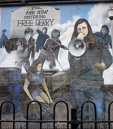 Nordirland - Murals (Wandgemälde) in/auf der Bogside (katholisches Stadtviertel) von Derry