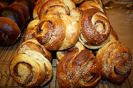 Norwegen - Lofoten - Zimtschnecken in Bäckerei
