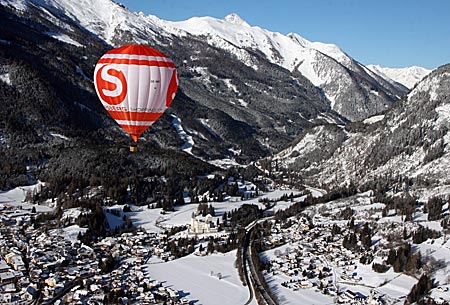 Österreich - Lungau Skigebiet - Ballons über Mauterndorf