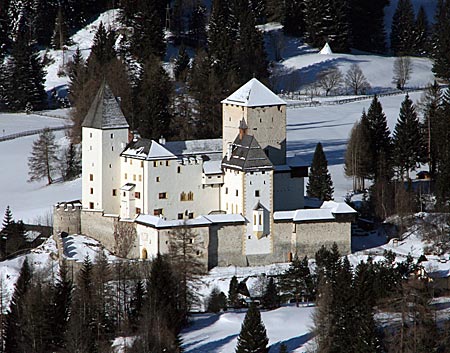 Österreich - Lungau - Skigebiet - Burg Mauterndorf
