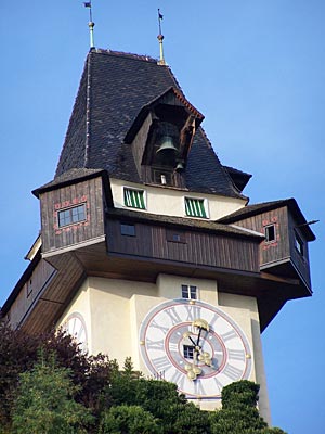 Österreich - Steiermark - Graz - Uhrturm mit Blick auf Graz vom Schlossberg aus