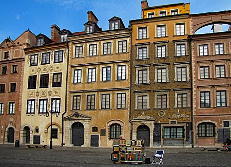 Polen - Warschau - wieder errichtete Bürgerhäuser am Altstadtmarkt