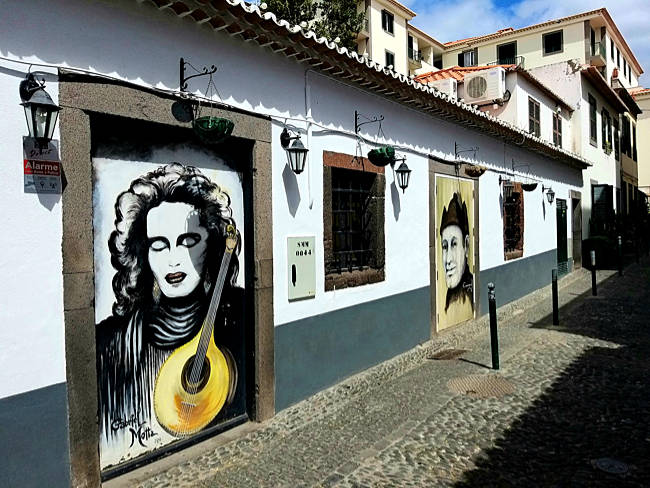 Madeira - Funchal - kunstvolle Tür