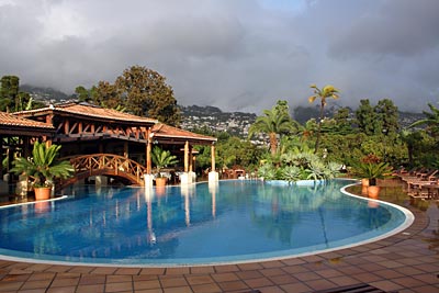 Madeira - Gärten und Pool der Quinta Jardins do Lago