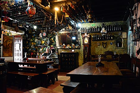 Portugal - in der „Ibn Errik Rex Bar“ mit dem angeblich besten Ginja (aufgesetzter Kirschlikör) von ganz Óbidos