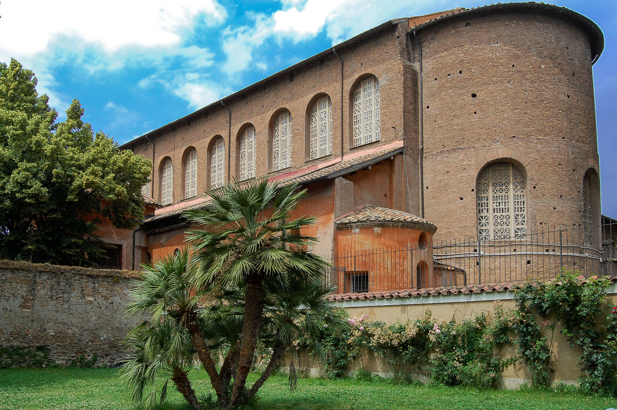 Basilika Santa Sabina auf derm Aventin-Hügel