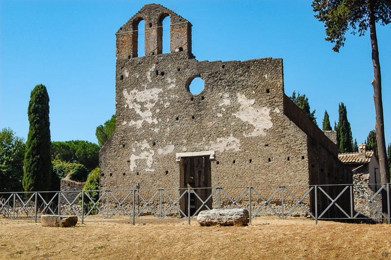 Rom: Ruine der Kirche San Nicola a Capo di Bove