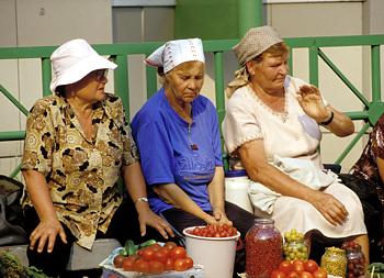 Russland Baikal Frauen auf dem Markt