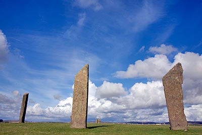Schottland - Standing Stones of Stenness (Steinkreis), Teil des Welterbes Neolithic Heart of Orkney auf der Insel Mainland der Orkney Inseln