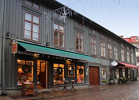 Schweden - Holzhäuser in der Altstadt Haga