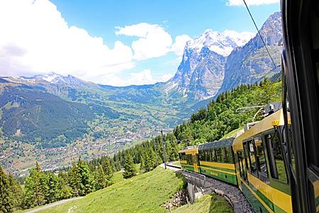 Schweiz - WAB_Fahrt von Kleine Scheidegg nach Grindelwald