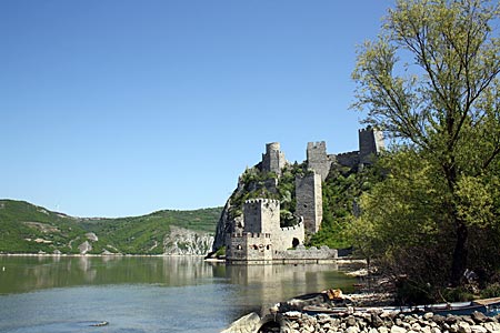 Serbien - mittelalterliche Festung Golubac